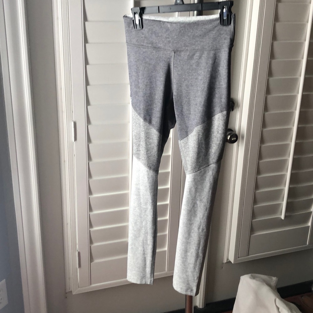 Outdoor voices leggings